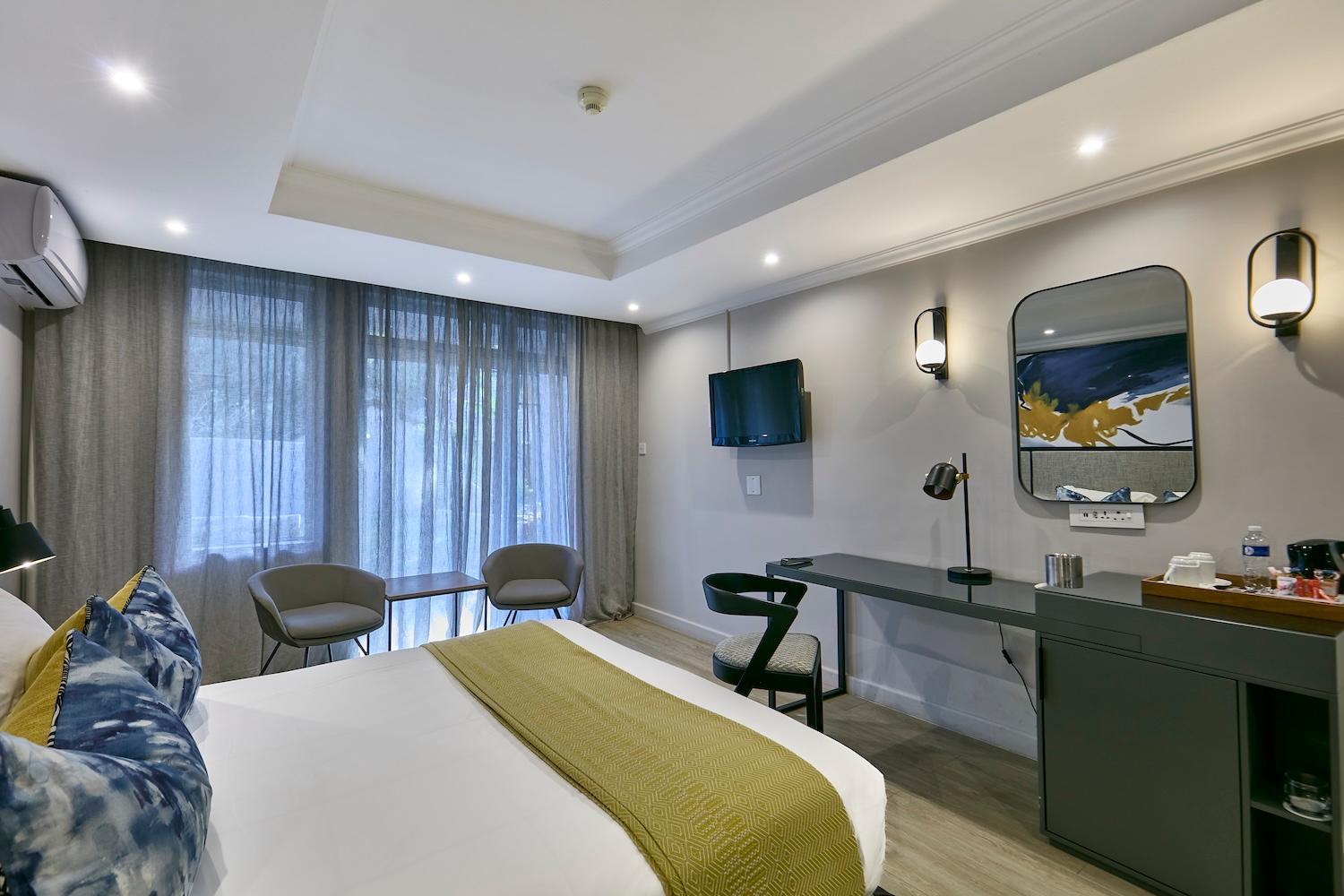 Cresta Thapama Hotel Francistown Room photo