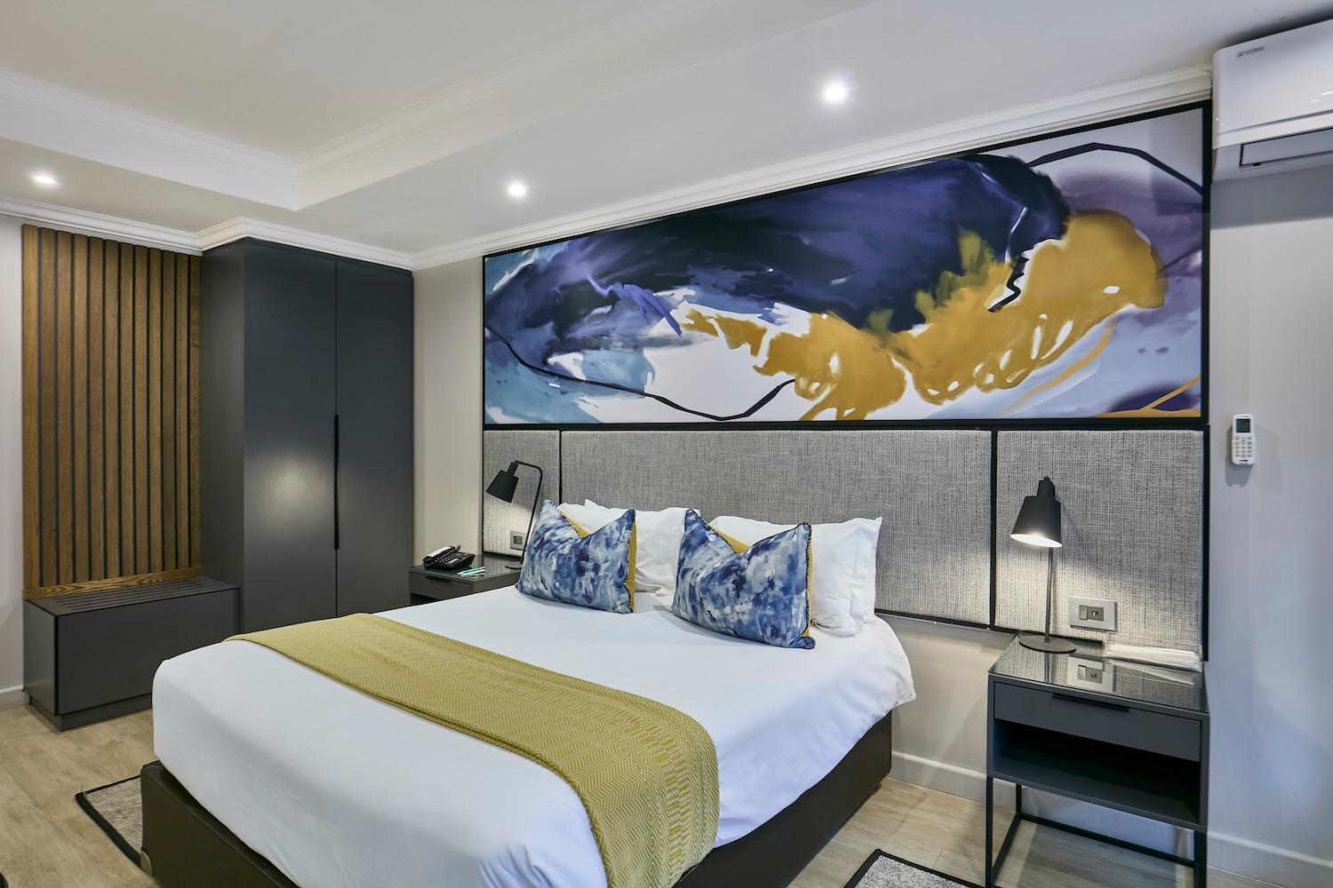 Cresta Thapama Hotel Francistown Room photo