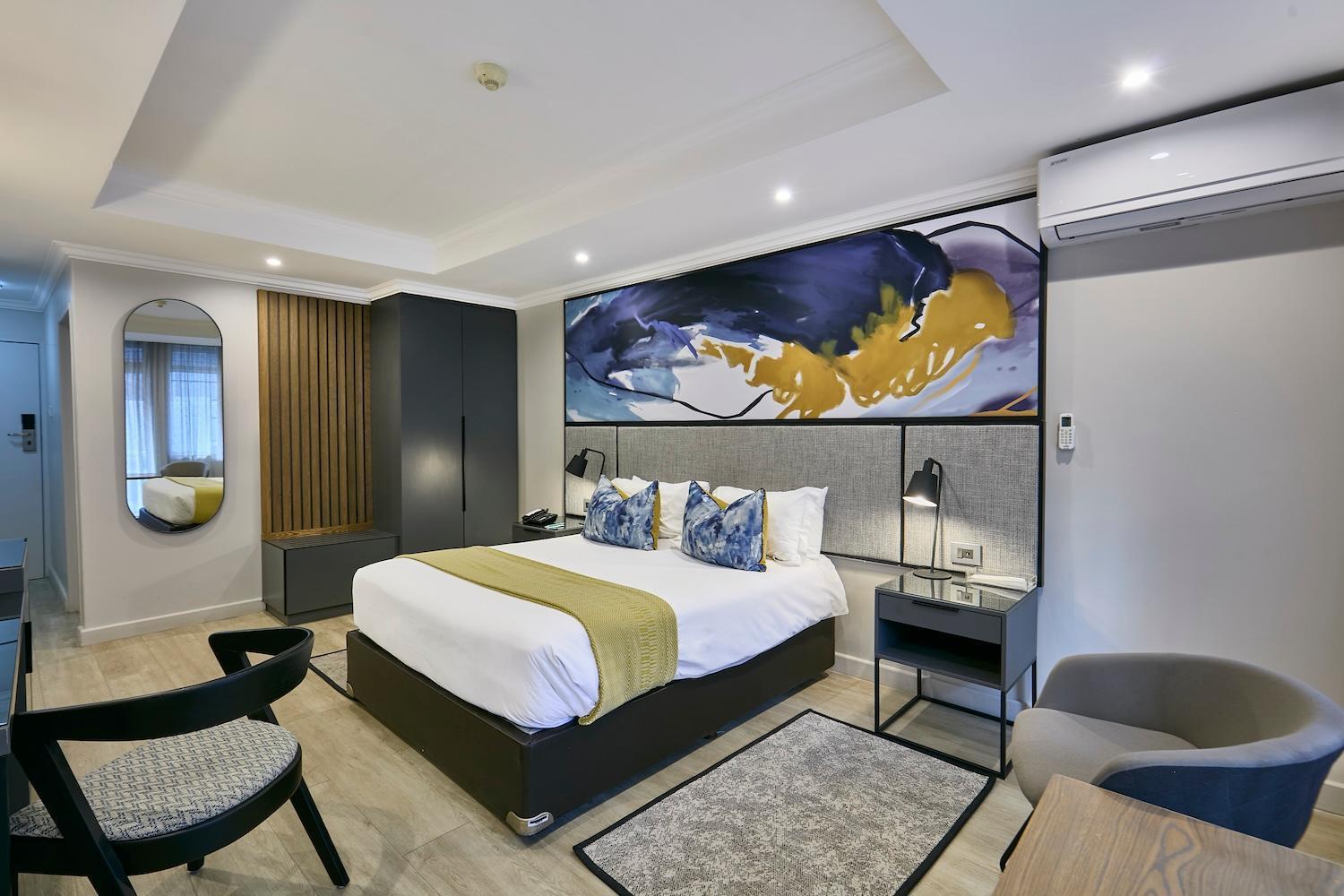 Cresta Thapama Hotel Francistown Room photo