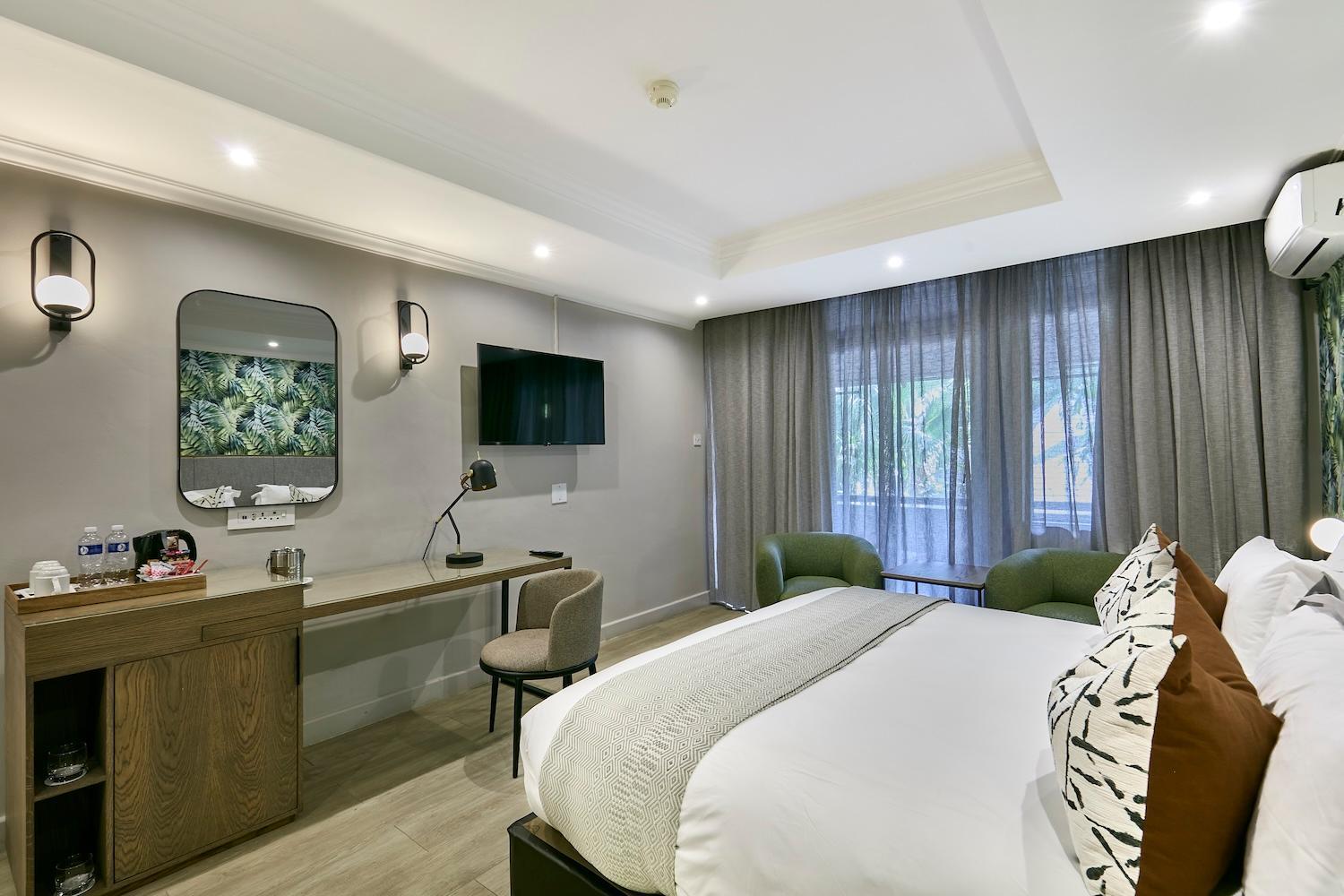 Cresta Thapama Hotel Francistown Exterior photo
