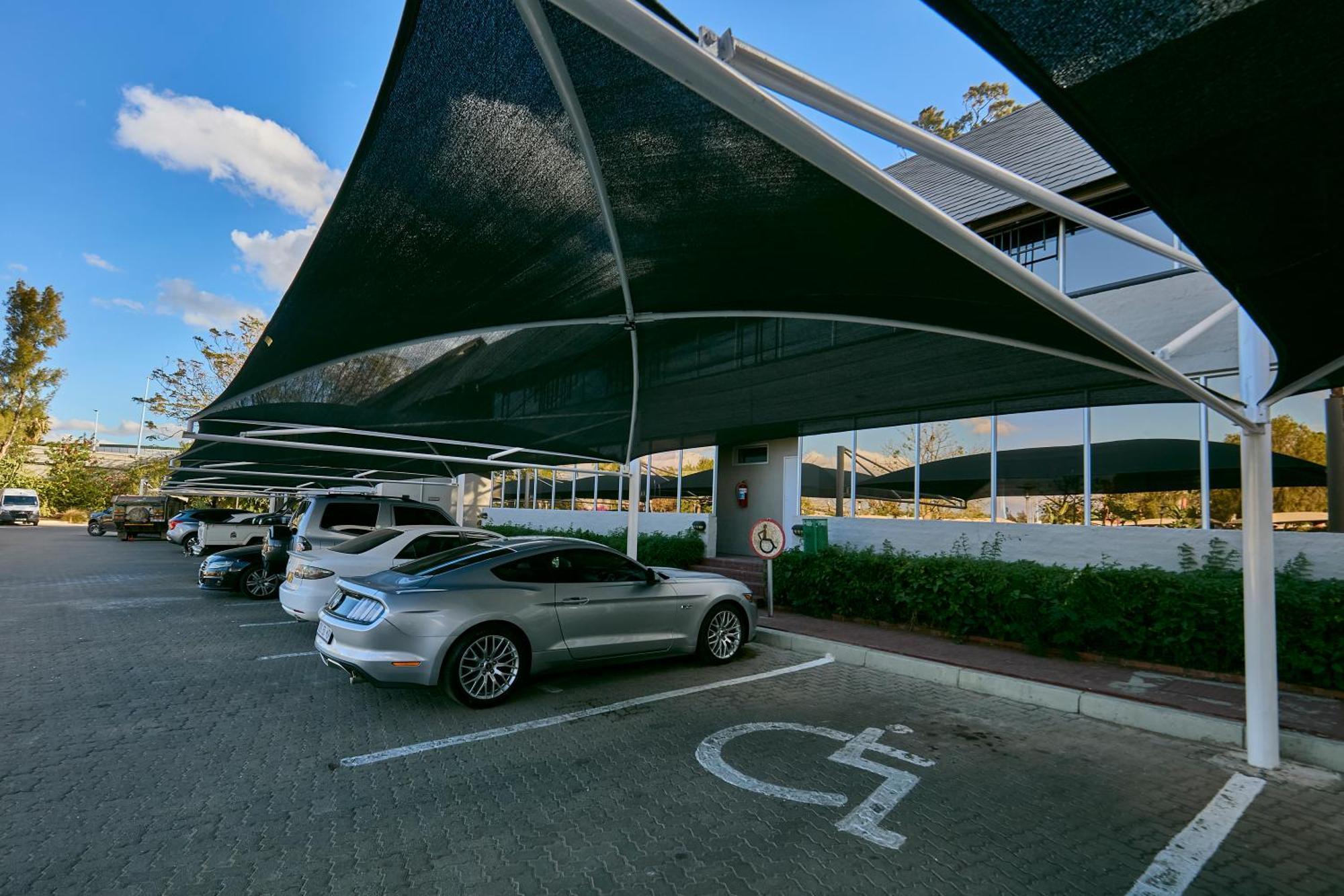 Cresta Thapama Hotel Francistown Exterior photo